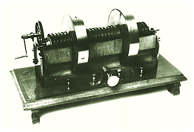 The single pole electric starter, the prototype dynamo (1861)