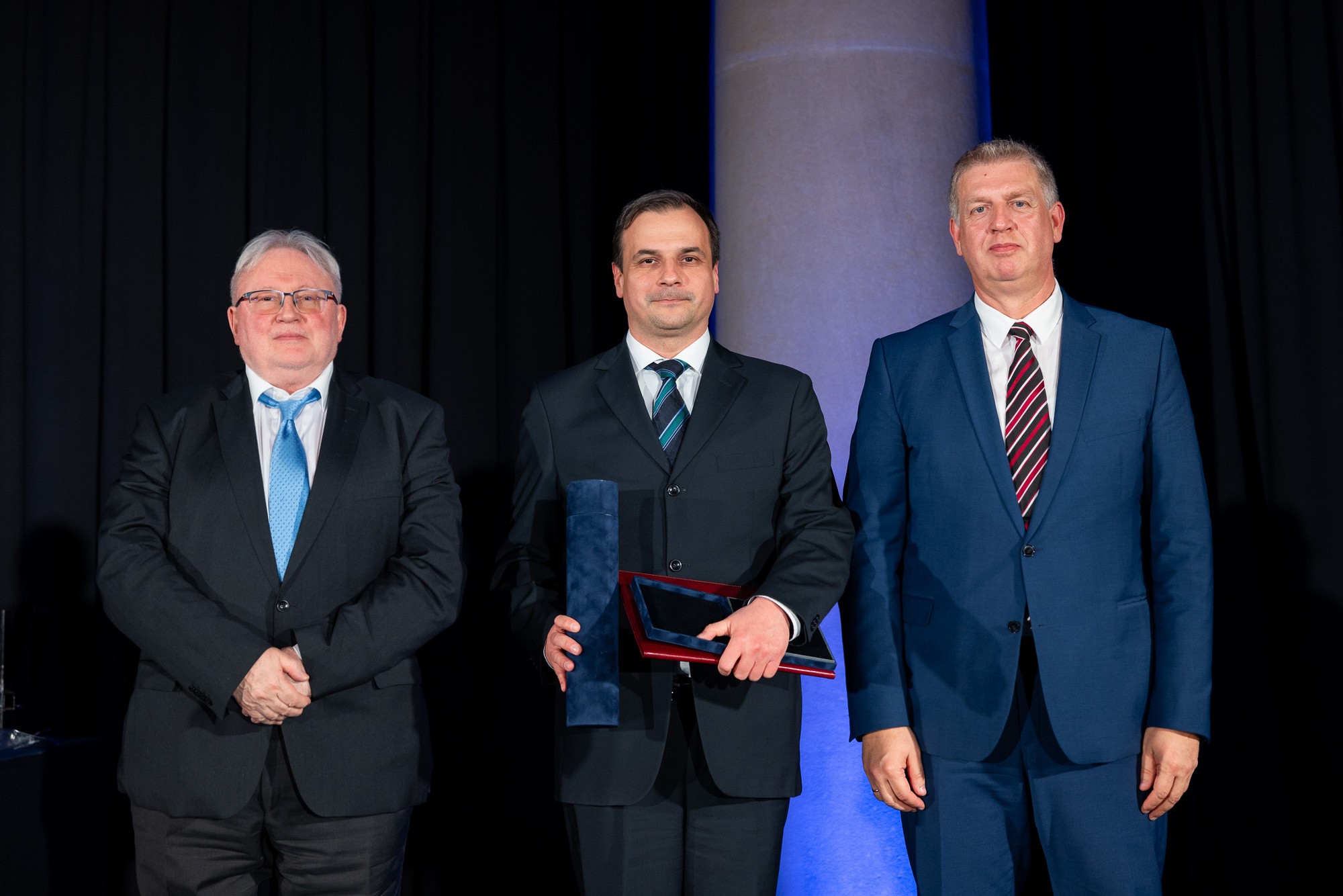 2026. évi Jedlik Ányos-díjas prof. dr. Krausz Ferenc, a díjat távollétében Dombi Péter vette át